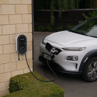 Station de recharge de véhicules électriques électriques de niveau 2 à courant alternatif de phase 1 GBT avec sortie et surveillance de tension de 7 kW