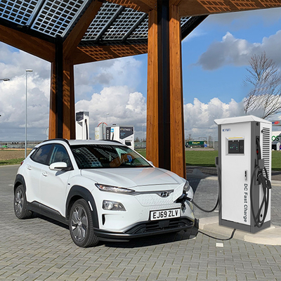 AC 0A-92A Portée de courant d'entrée 60KW DC 0-100A Courant de sortie CCS Car Charger pour Benz EQC