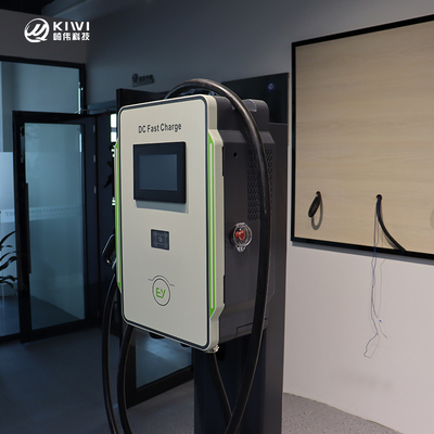 Chargeur rapide CC de 30 kW pour Hyundai Ioniq 5 au supermarché de la maternelle du parc d'attractions KIWI