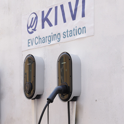 Station de chargement de véhicule électrique de niveau 2/3 pour l'installation de voitures Tesla 220V/380V Wallbox 7KW/11KW/22KW