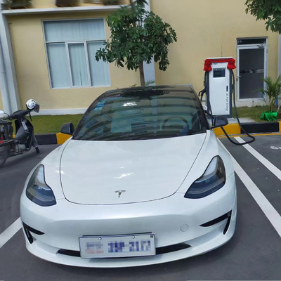 Station de recharge rapide de voiture électrique de 3 phases de 120 kW Chademo CCS1 CCS Type 2 Chargeur de véhicule électrique à courant continu rapide